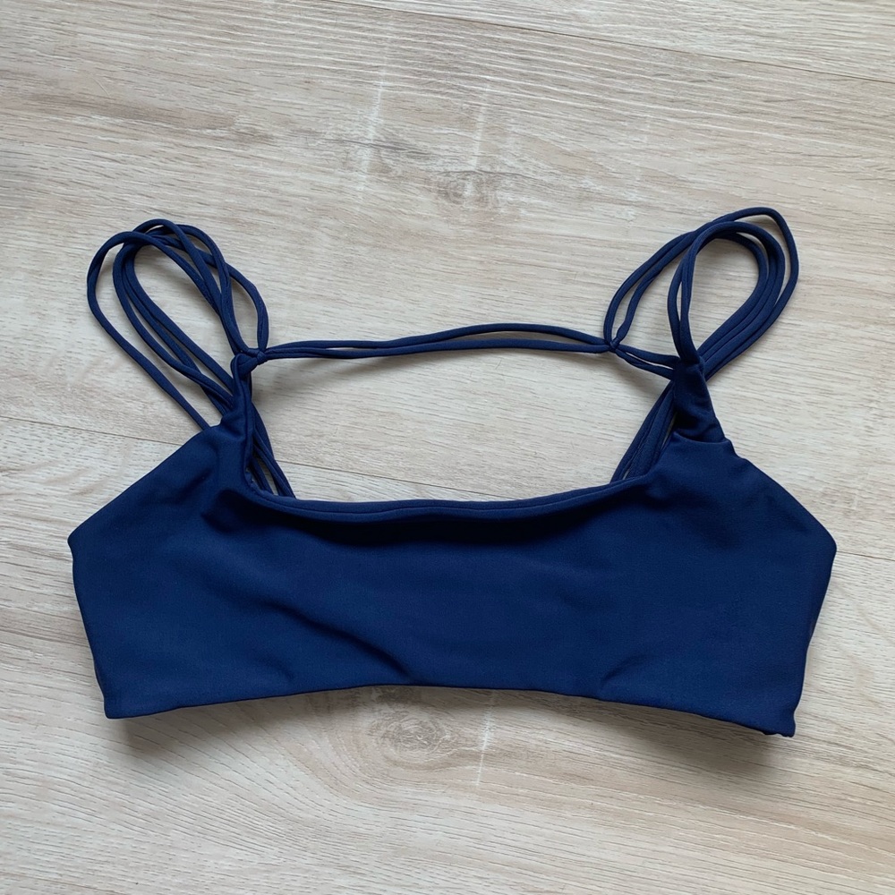 Mikoh Top